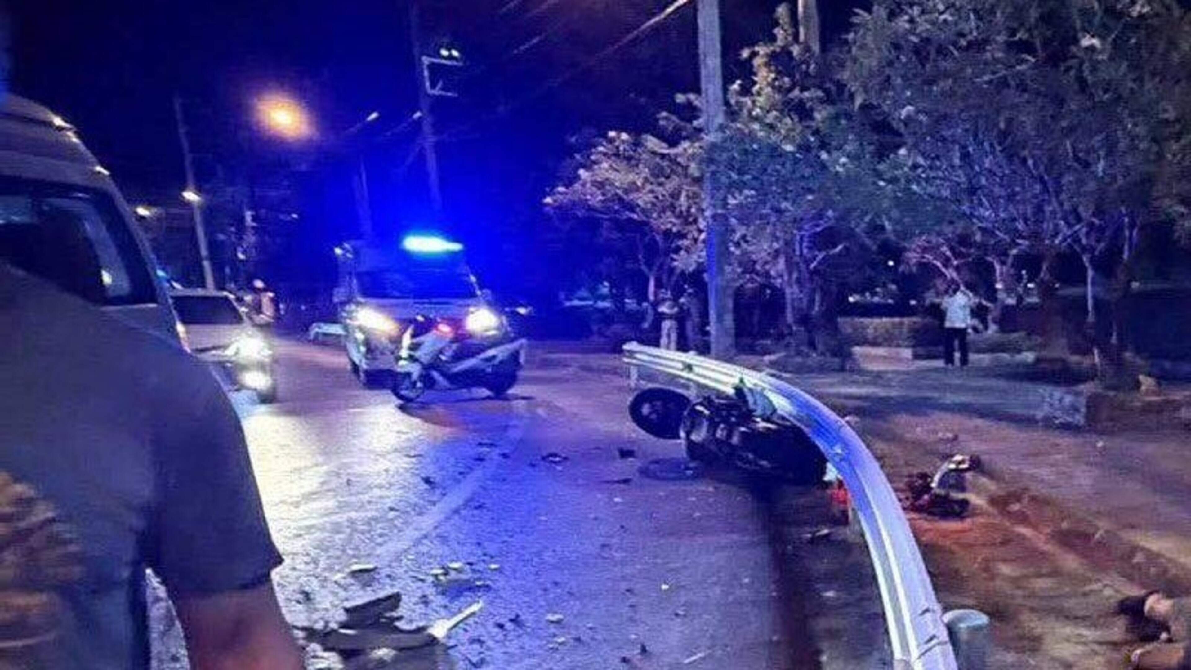 Nederlander vliegt in Thailand op motor uit de bocht, vriendin wordt weggeslingerd en komt om het leven